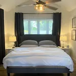 Bay Lake Cottage
