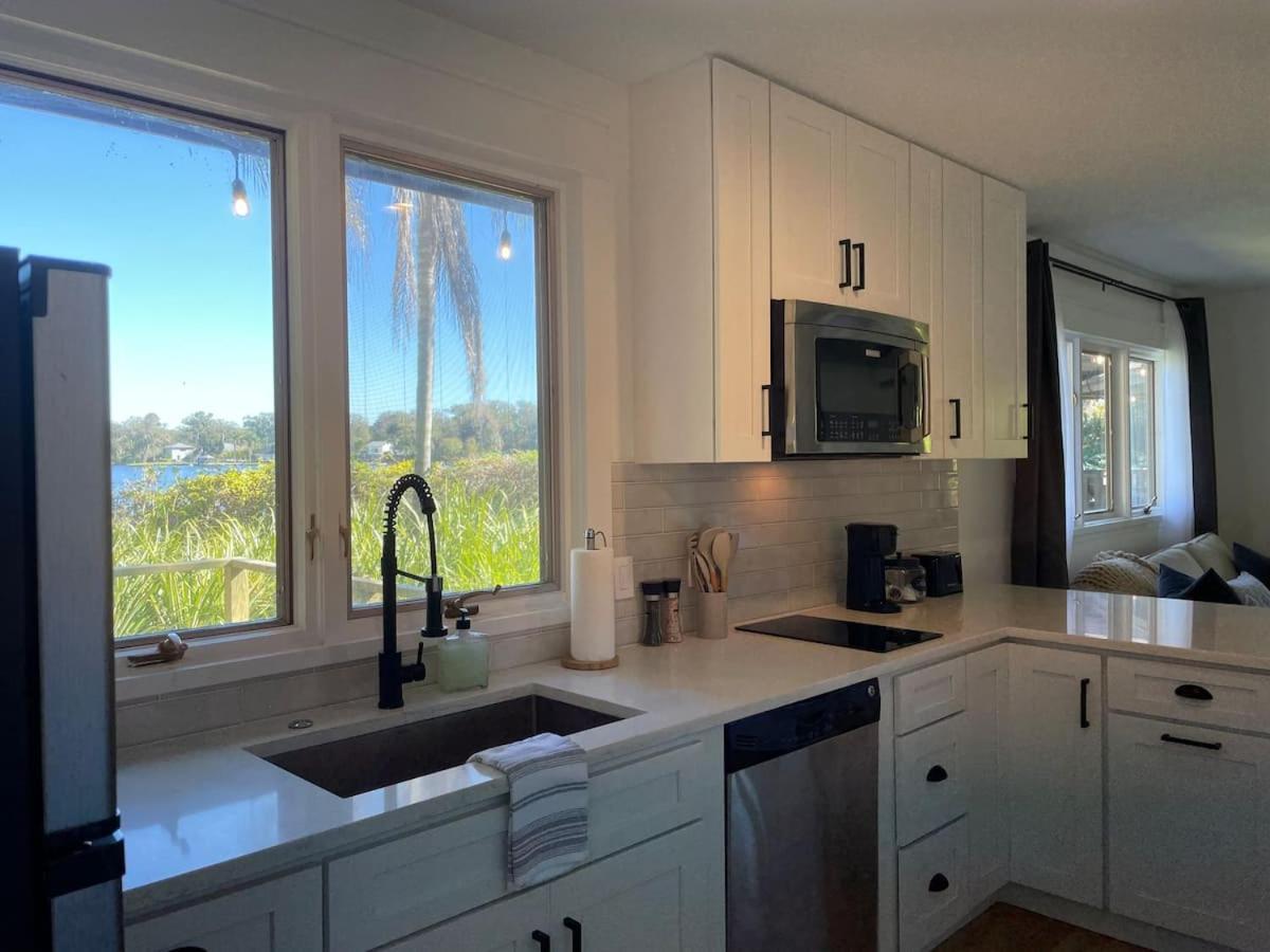 Bay Lake Cottage Guest house