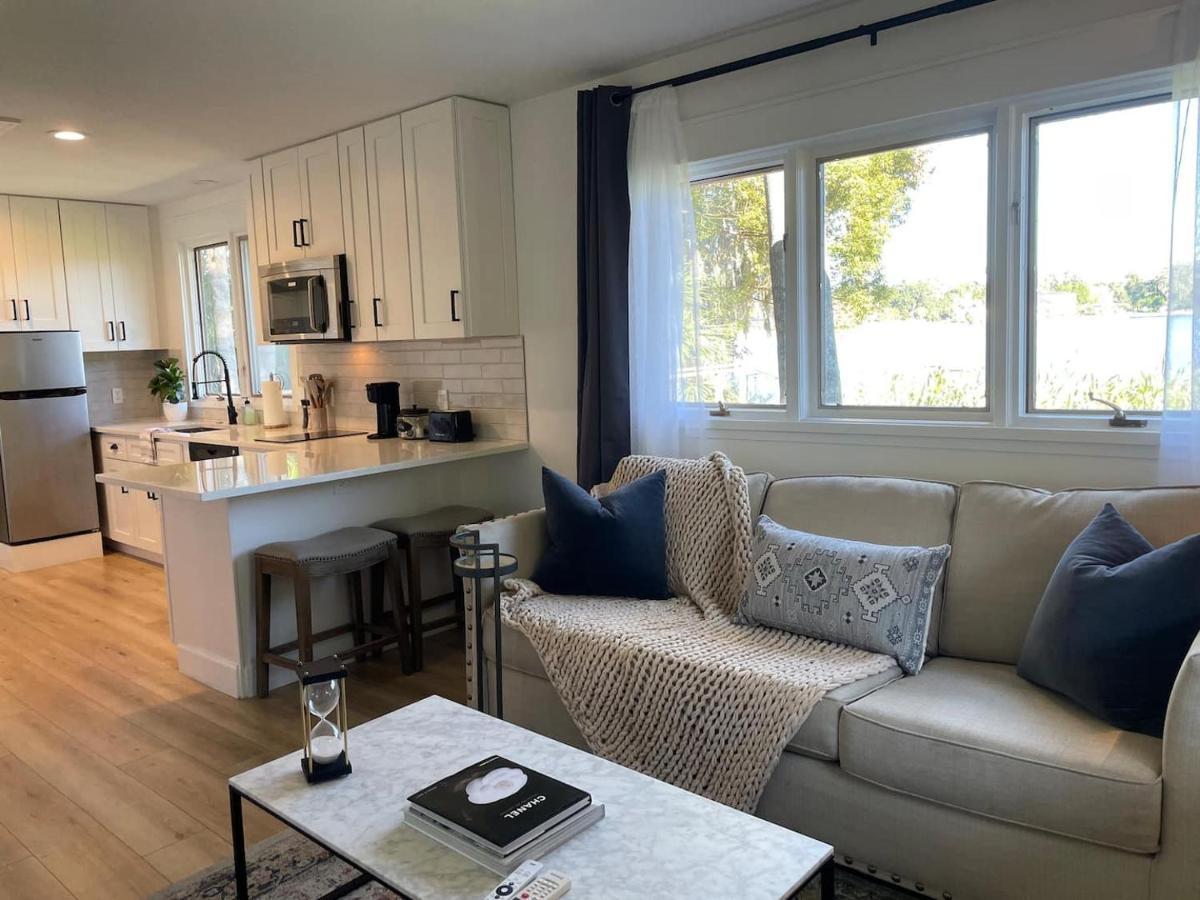 Guest house Bay Lake Cottage *