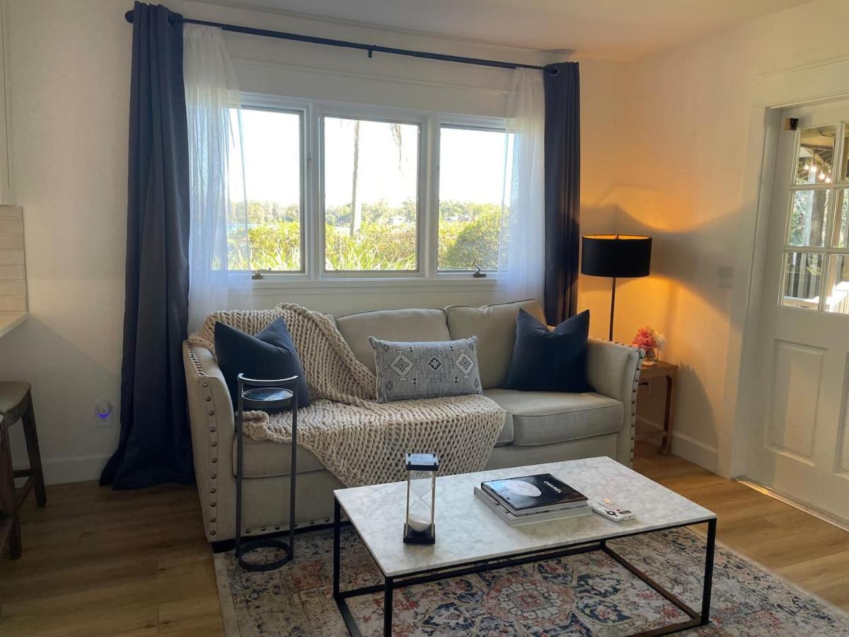 Bay Lake Cottage Guest house