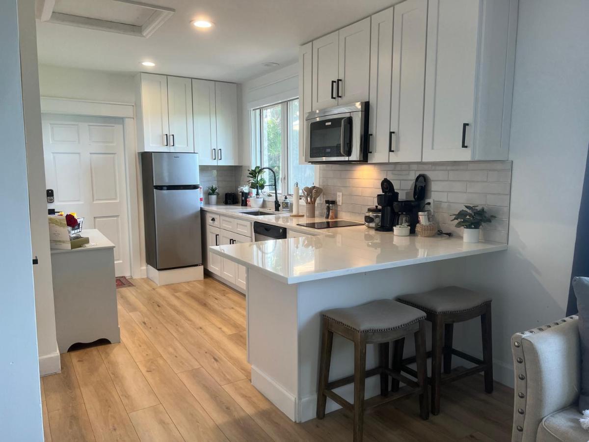 Bay Lake Cottage Guest house Tampa