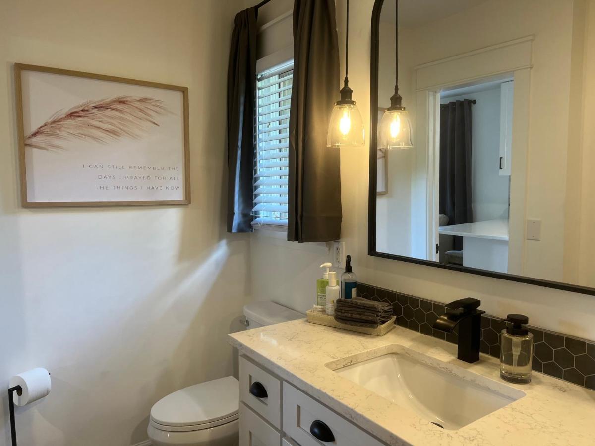 Bay Lake Cottage Guest house *